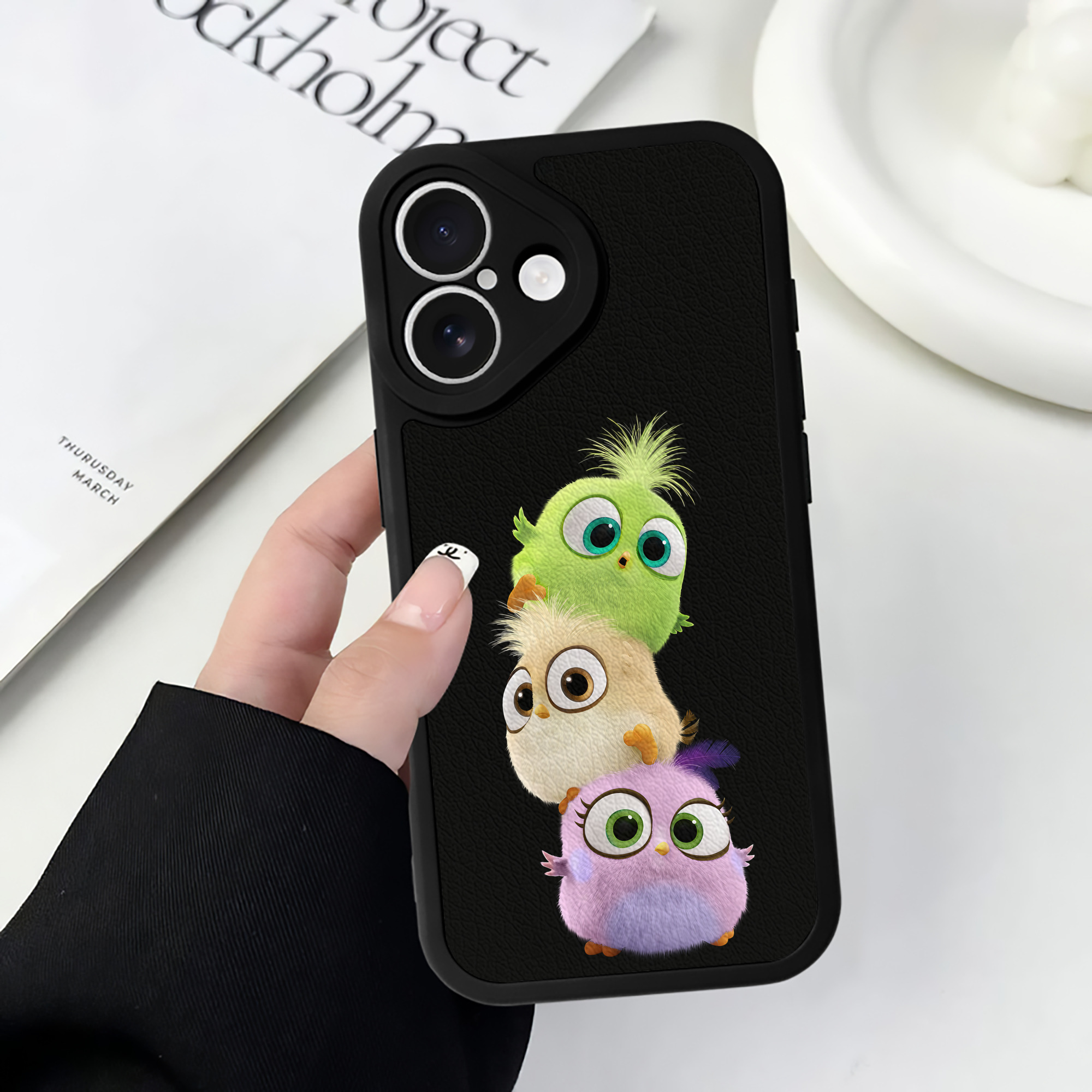 （画像用） Angry Birds アングリーバード 【iPhone 16シリーズ対応】シリコンスマホケース（レザー調） 材質：シリコン